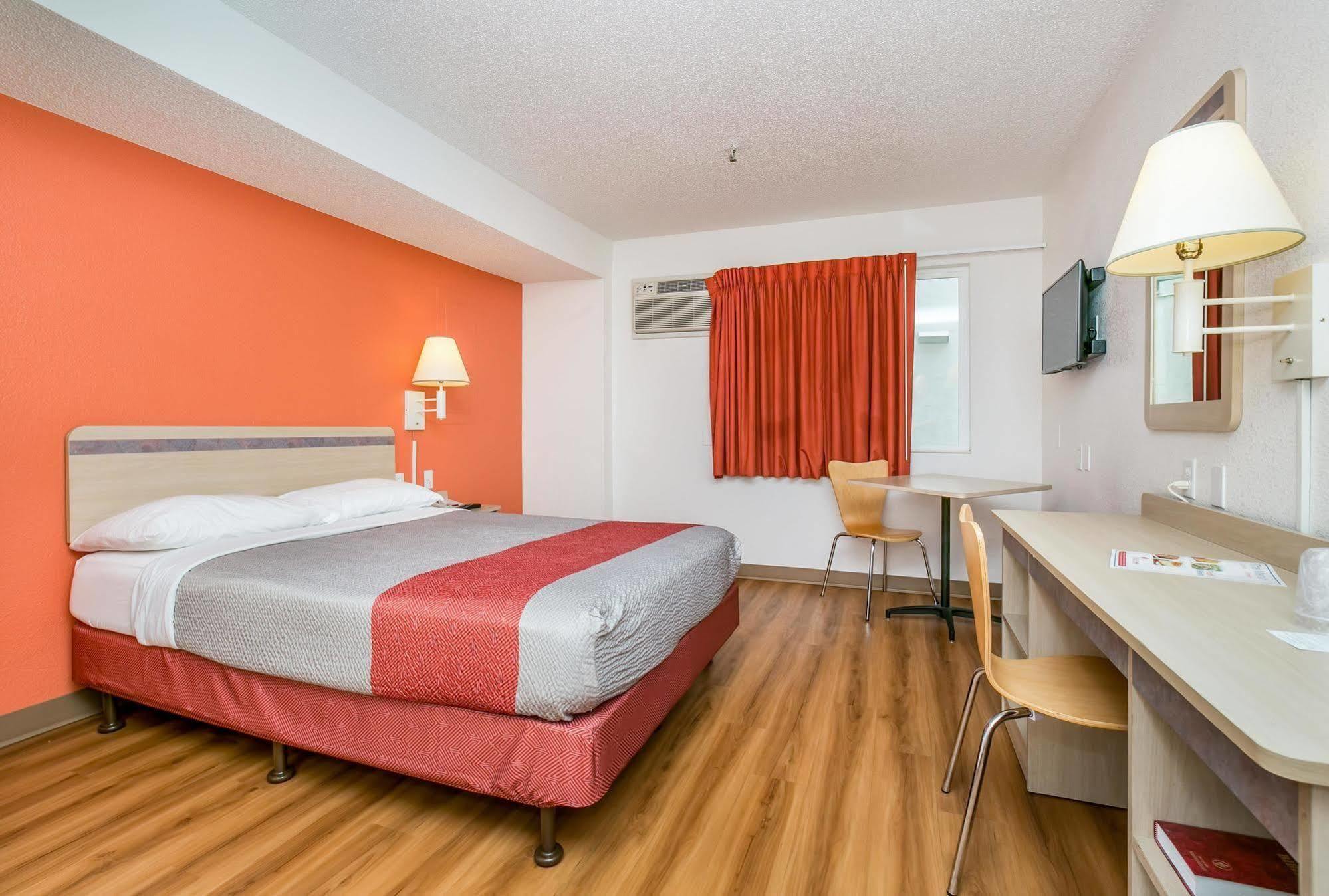 Motel 6 Minneapolis Airport - Mall Of America Ngoại thất bức ảnh