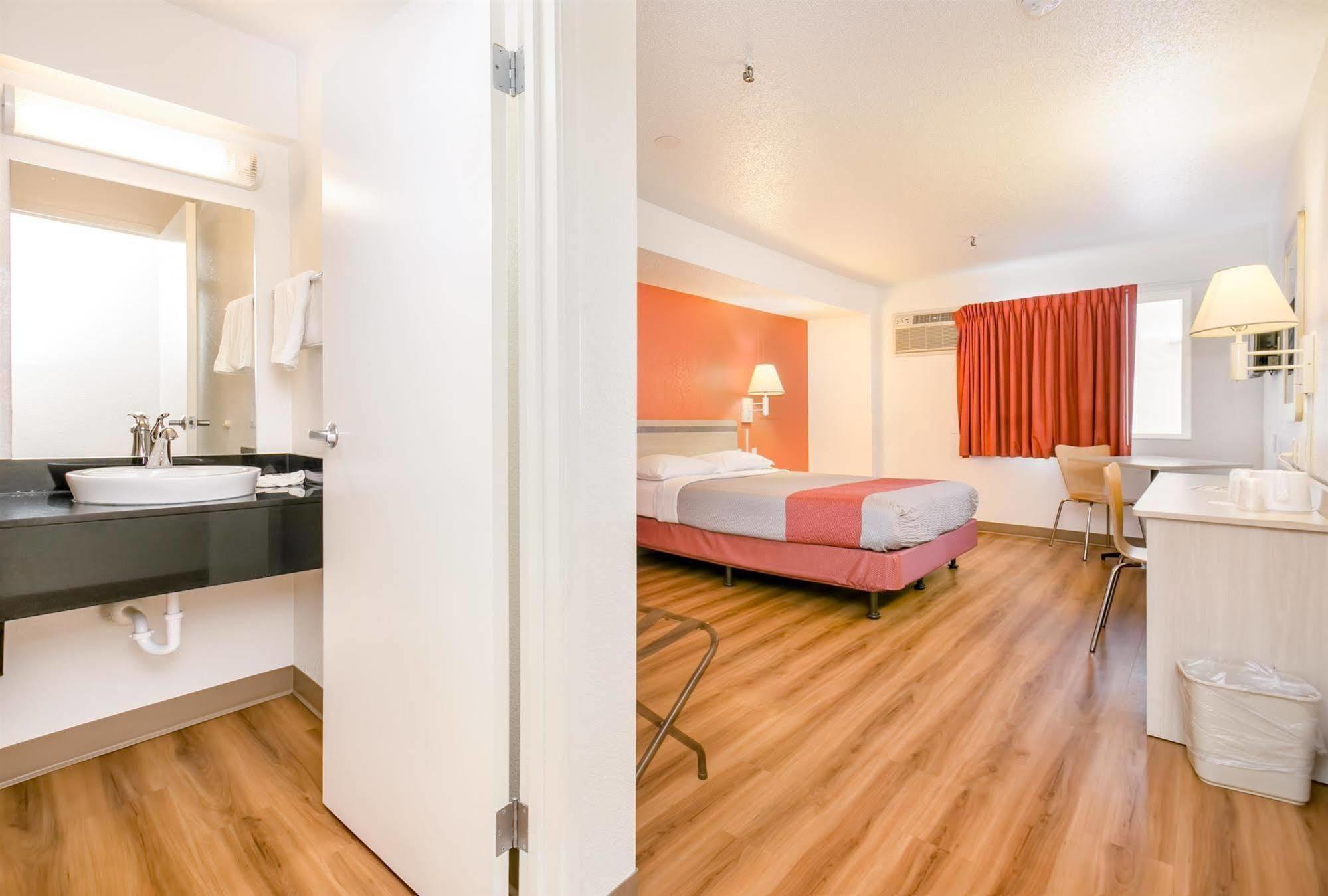 Motel 6 Minneapolis Airport - Mall Of America Ngoại thất bức ảnh