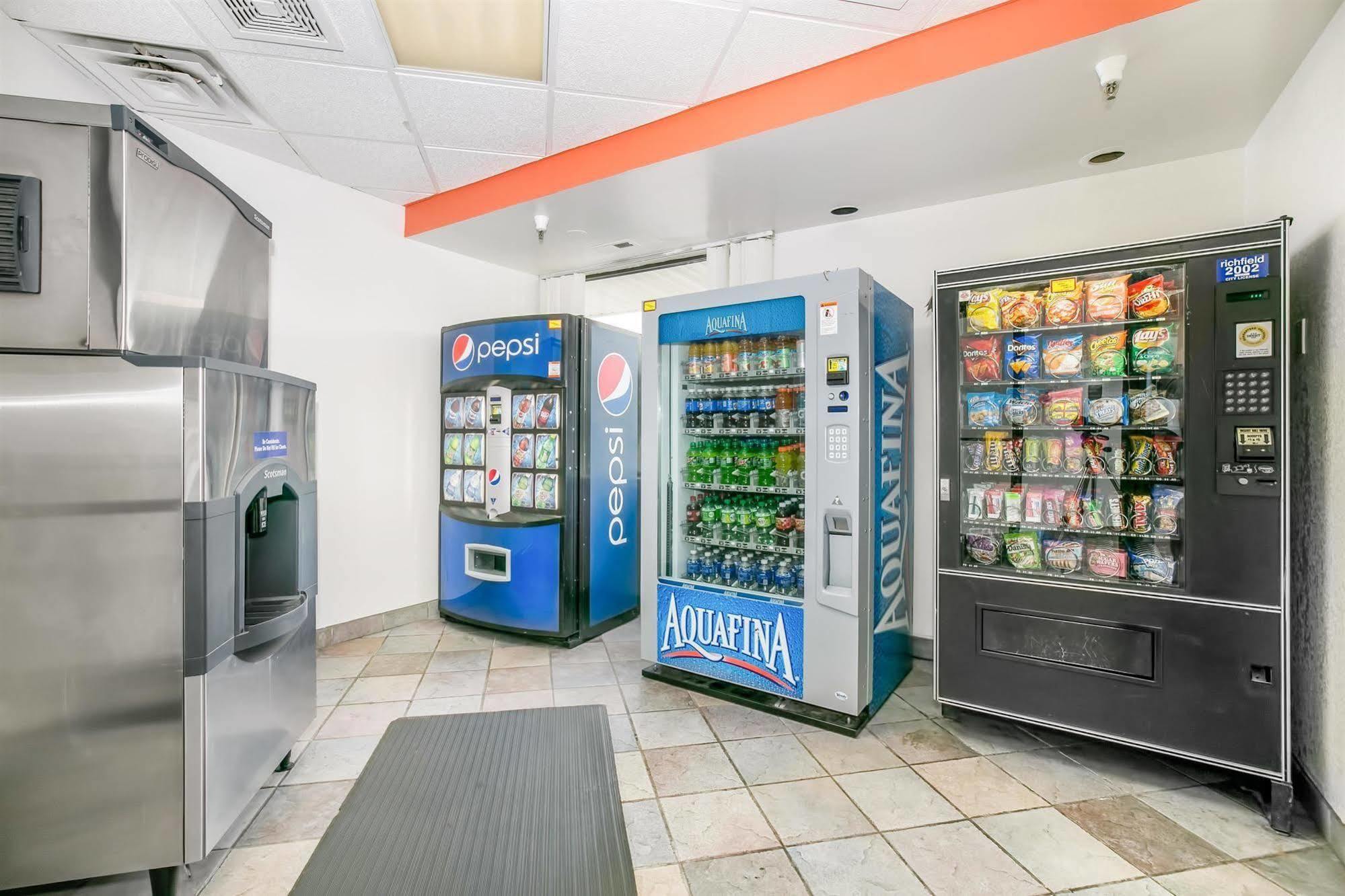 Motel 6 Minneapolis Airport - Mall Of America Ngoại thất bức ảnh